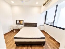 Townhouse Apartments (D9), Apartment #589873621